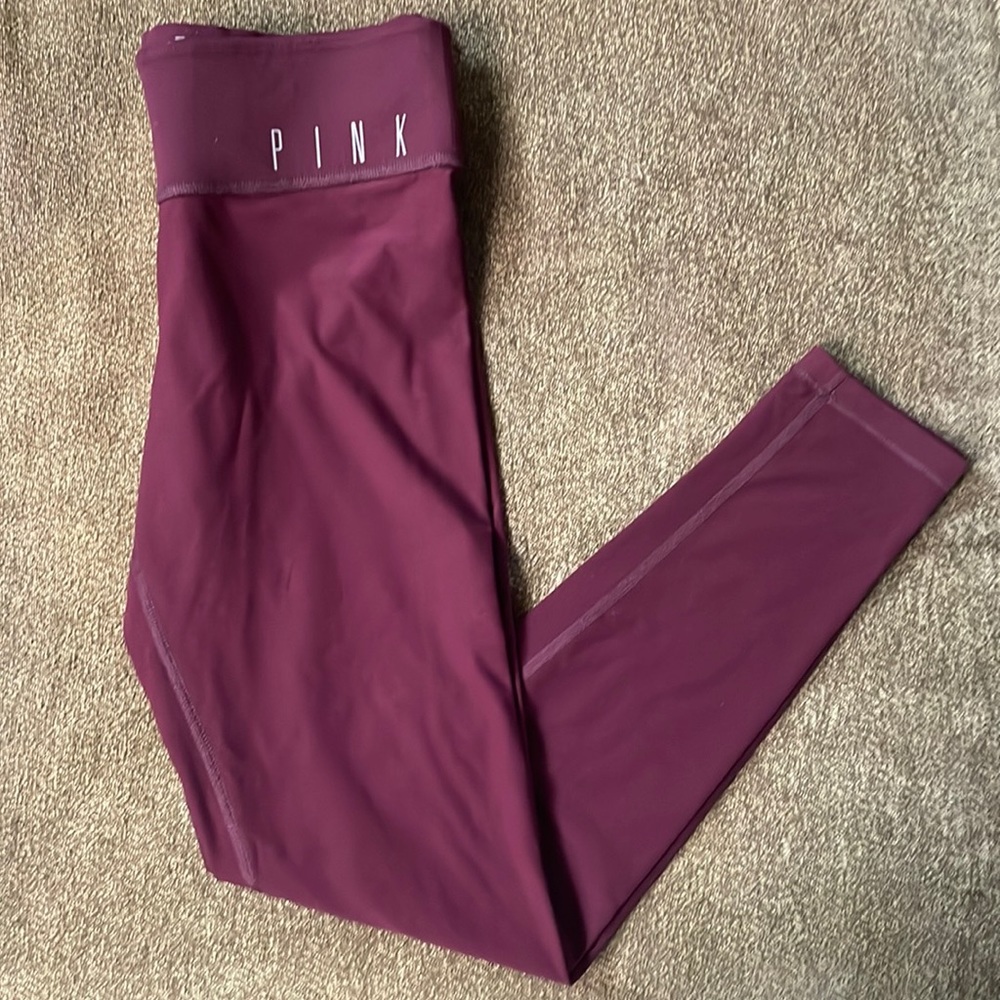 Maroon PINK yoga leggings. Size XS.